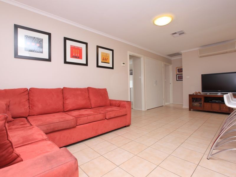 46 Casey Crescent, Calwell ACT 2905