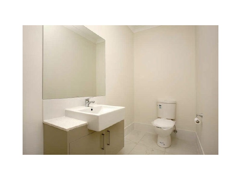 1 Waygoose Street, Kingston ACT 2604