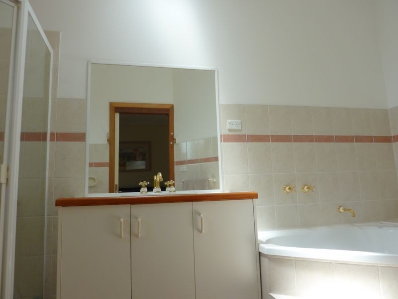 2 McKeown Place, Banks ACT 2906