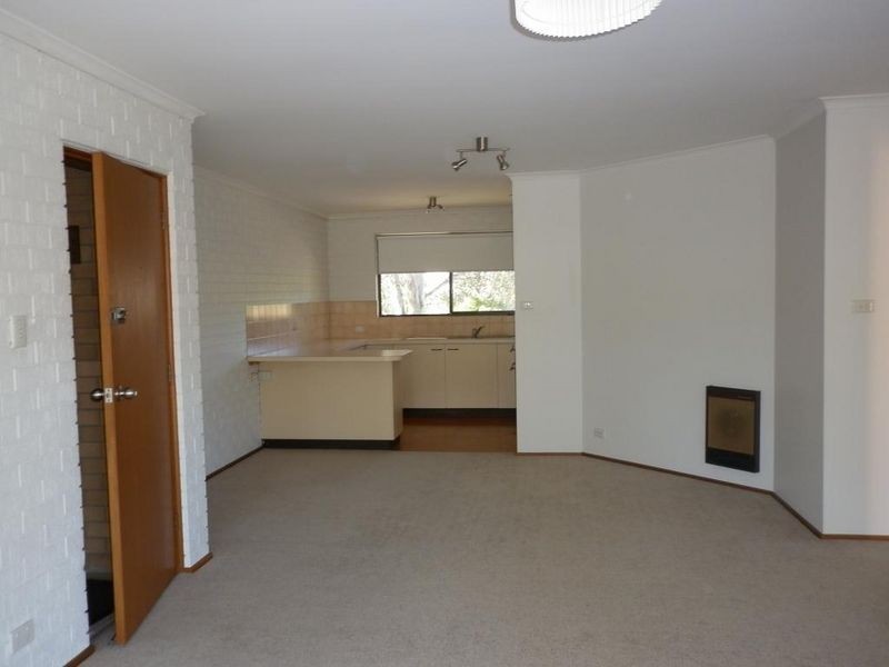 54/25 Pinkerton Circuit, Kambah ACT 2902