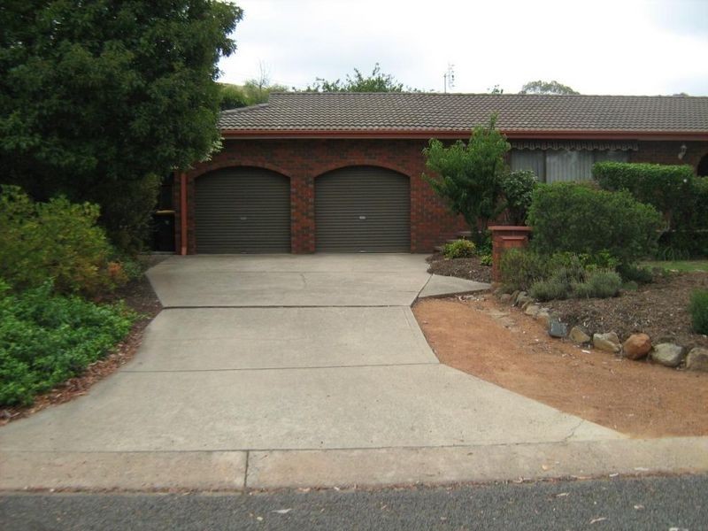 9 Crichton Crescent, Kambah ACT 2902