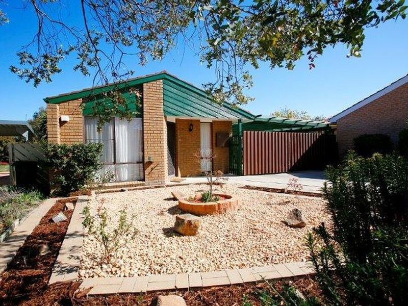 28 Dixson Circuit, Conder ACT 2906
