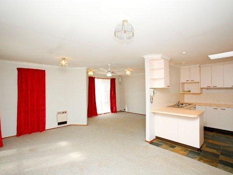 28 Dixson Circuit, Conder ACT 2906