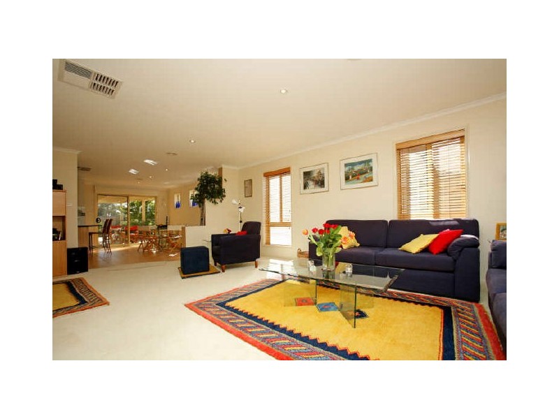 53 Oxenham Circuit, Gordon ACT 2906