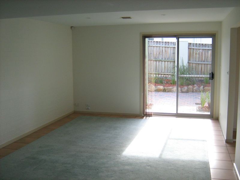 2/35 Tenison Woods Circuit, Bonython ACT 2905