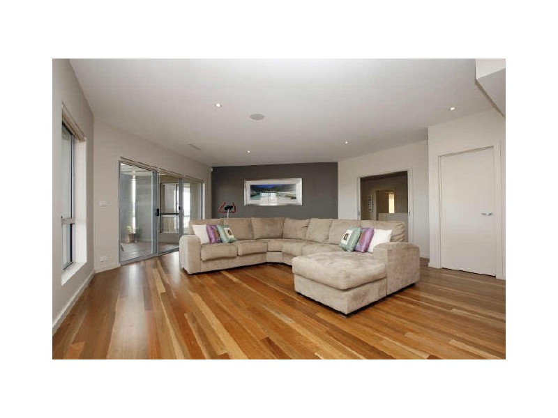 20 Woodhill Link, Jerrabomberra NSW 2619