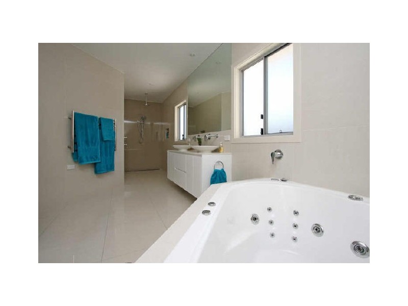 20 Woodhill Link, Jerrabomberra NSW 2619