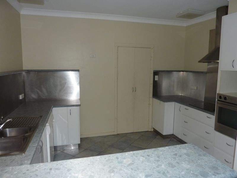 100 Uriarra Road, Queanbeyan NSW 2620