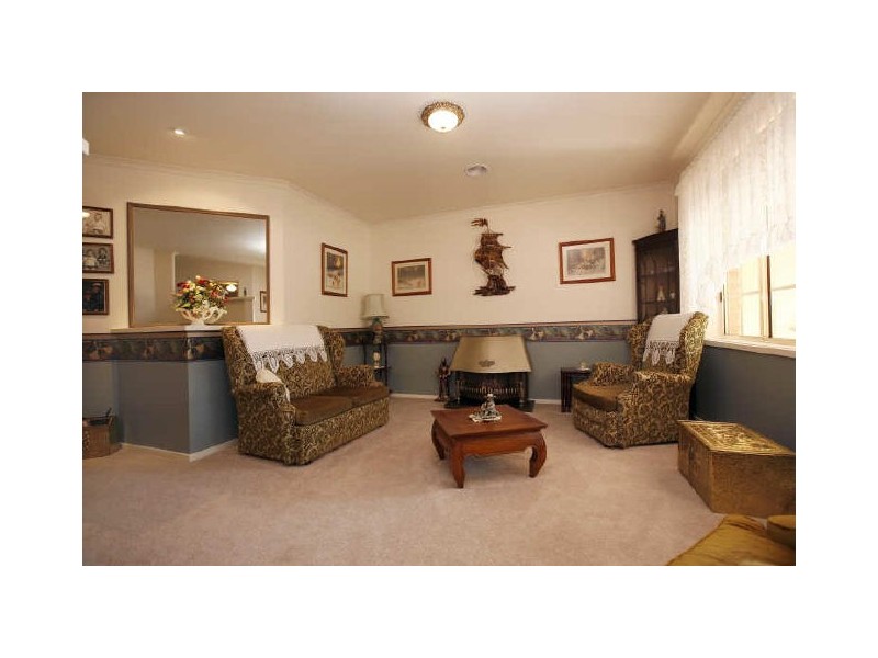 30 Clare Dennis Avenue, Gordon ACT 2906