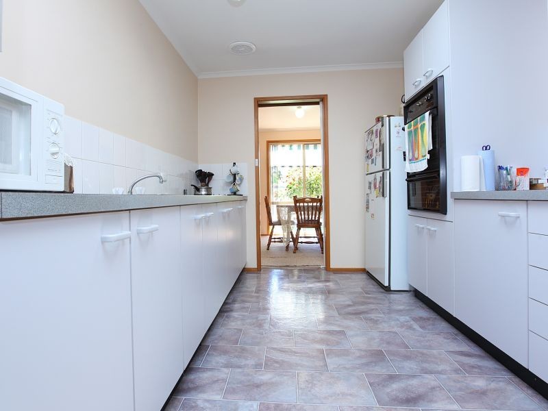 16 Maddock Place, Gordon ACT 2906