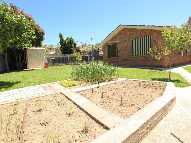 16 Maddock Place, Gordon ACT 2906