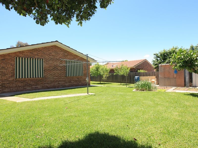 16 Maddock Place, Gordon ACT 2906