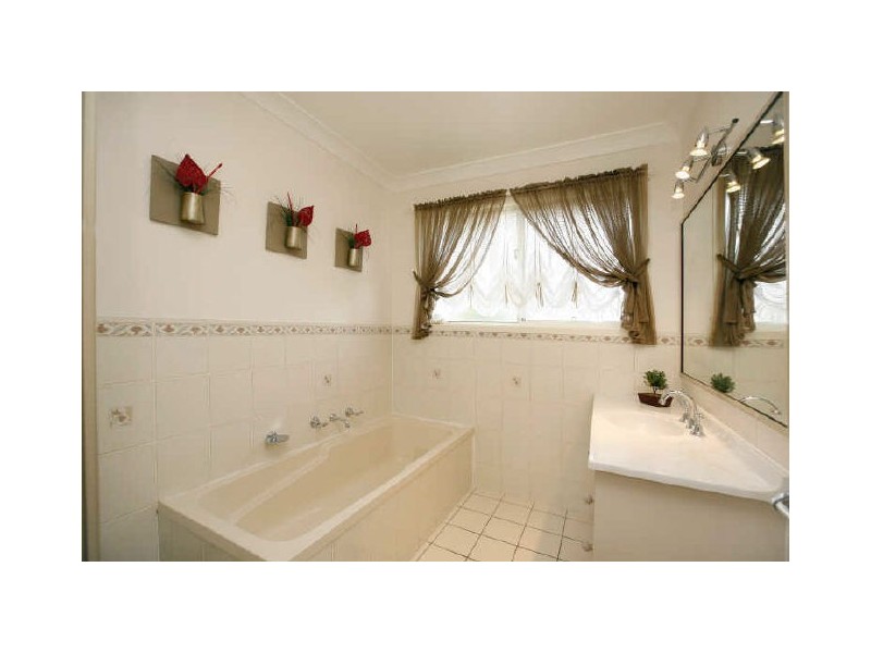 86 Charterisville Avenue, Conder ACT 2906