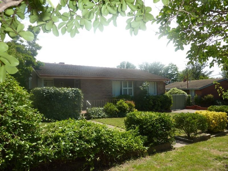 4 Earle Street, Lyneham ACT 2602