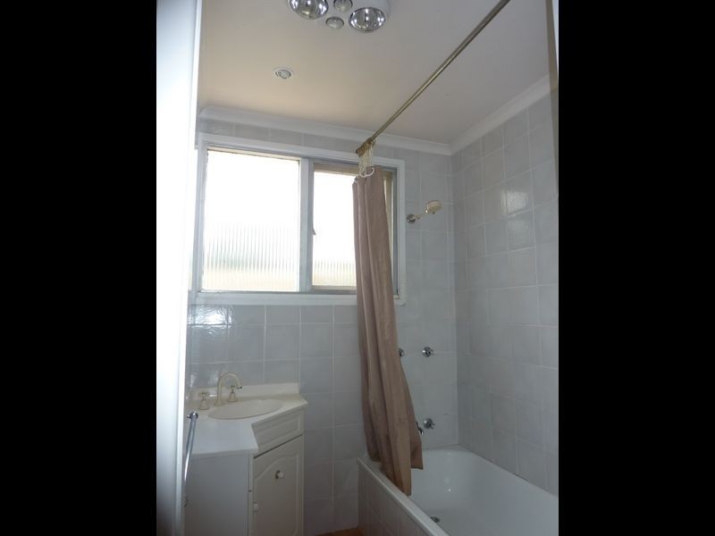 4 Earle Street, Lyneham ACT 2602