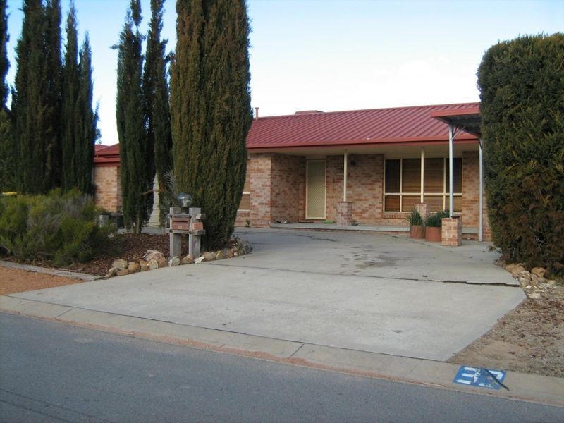 33 Hallstrom Circuit, Monash ACT 2904