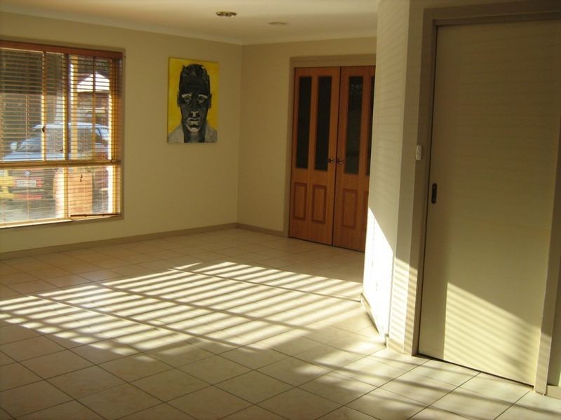 33 Hallstrom Circuit, Monash ACT 2904