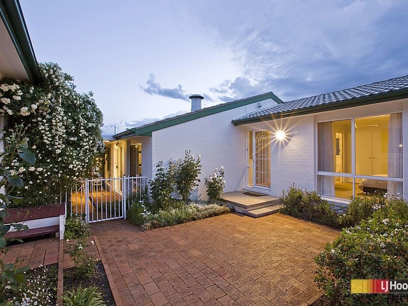 10 Ebsworth Close, Macarthur ACT 2904