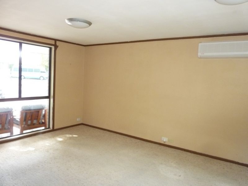 54 Tepper Circuit, Kambah ACT 2902