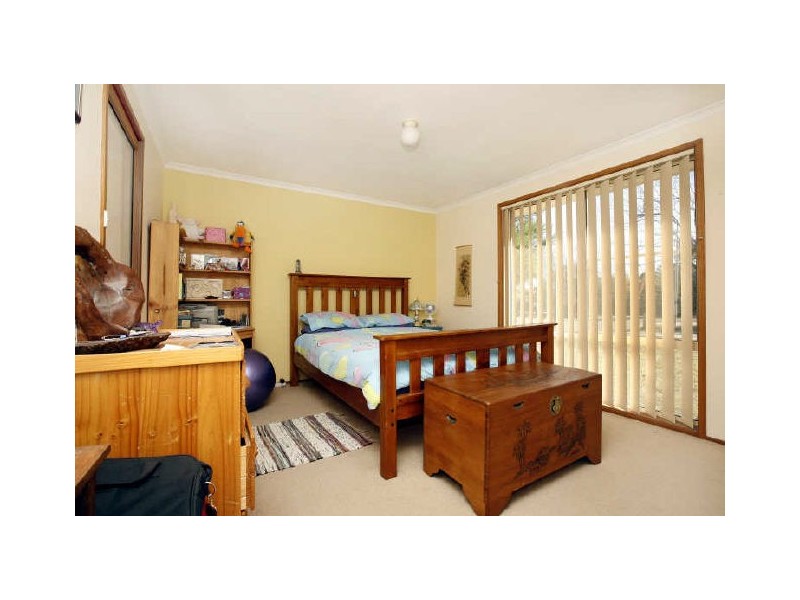 12 Doerner Place, Gordon ACT 2906