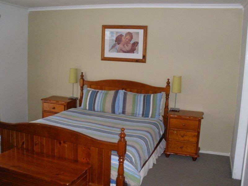 11 Snowball Place, Wanniassa ACT 2903
