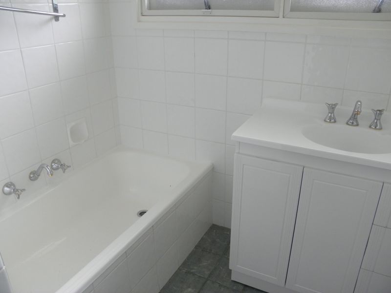 18 Goble Street, Hughes ACT 2605