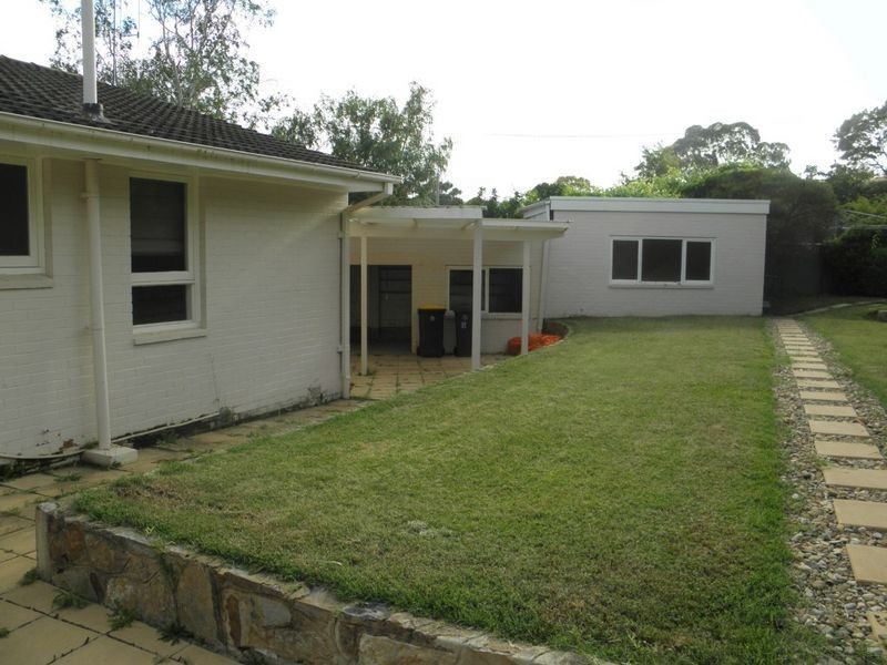 18 Goble Street, Hughes ACT 2605