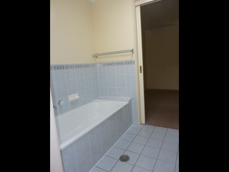 57 Smeaton Circuit, Banks ACT 2906