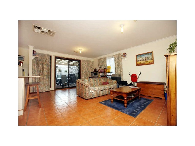 46 Beazley Crescent, Calwell ACT 2905