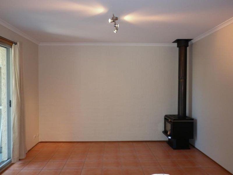 5 Dods Place, Greenway ACT 2900