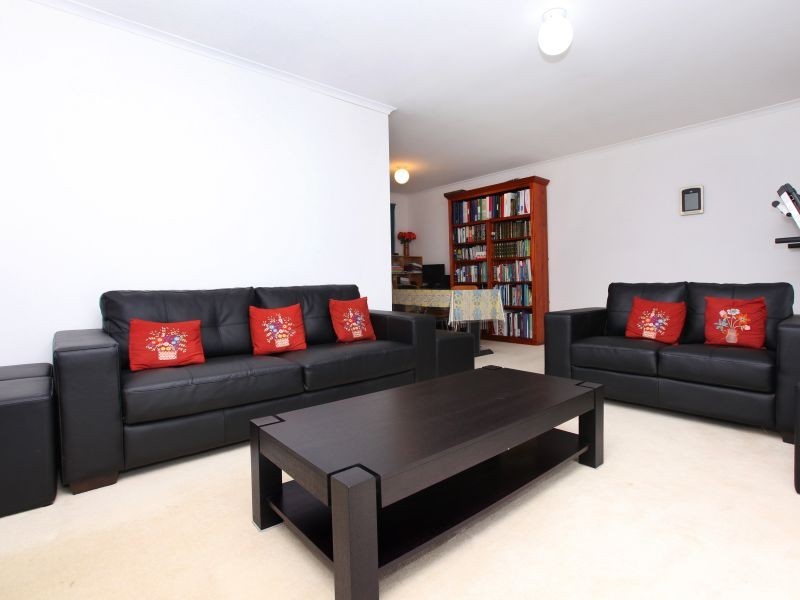 13 Benjee Place, Isabella Plains ACT 2905