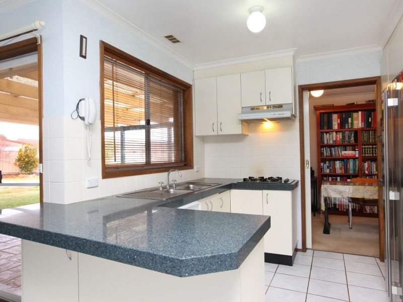 13 Benjee Place, Isabella Plains ACT 2905