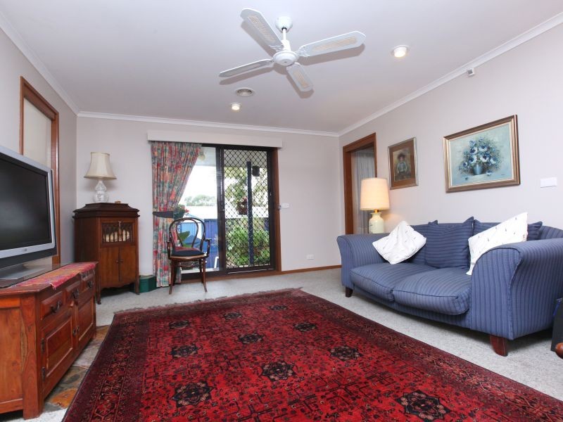 32 Badcoe Street, Gowrie ACT 2904