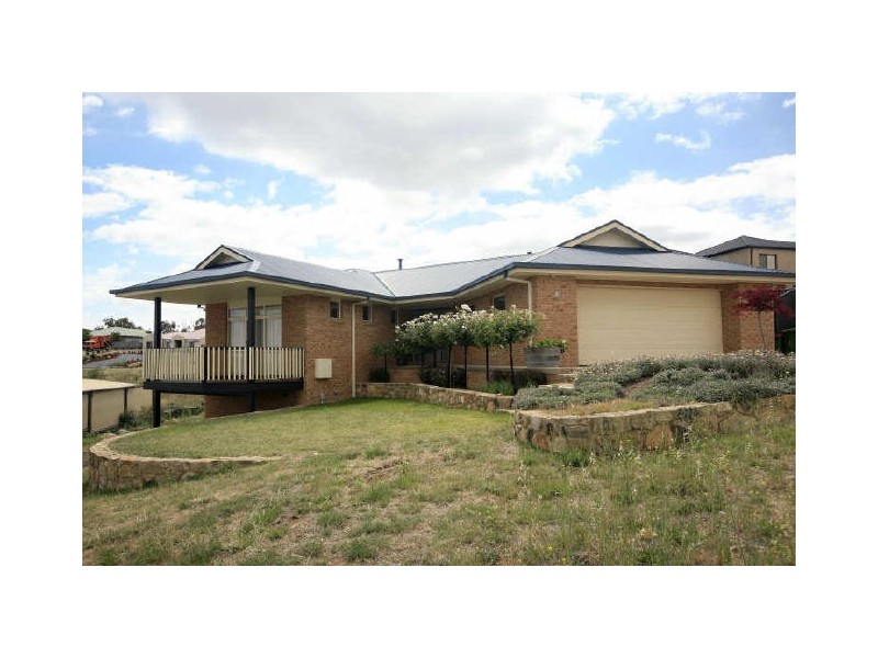 4 Hickory Place, Jerrabomberra NSW 2619