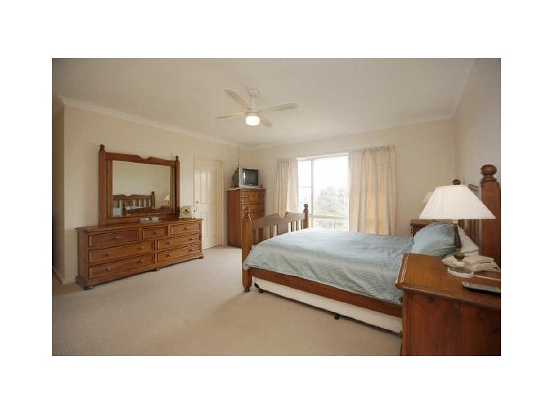 4 Hickory Place, Jerrabomberra NSW 2619