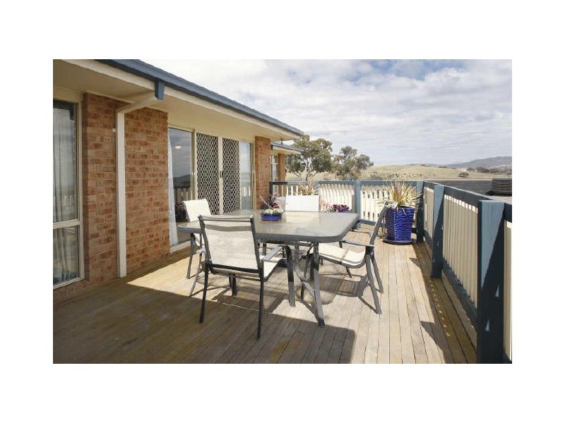 4 Hickory Place, Jerrabomberra NSW 2619