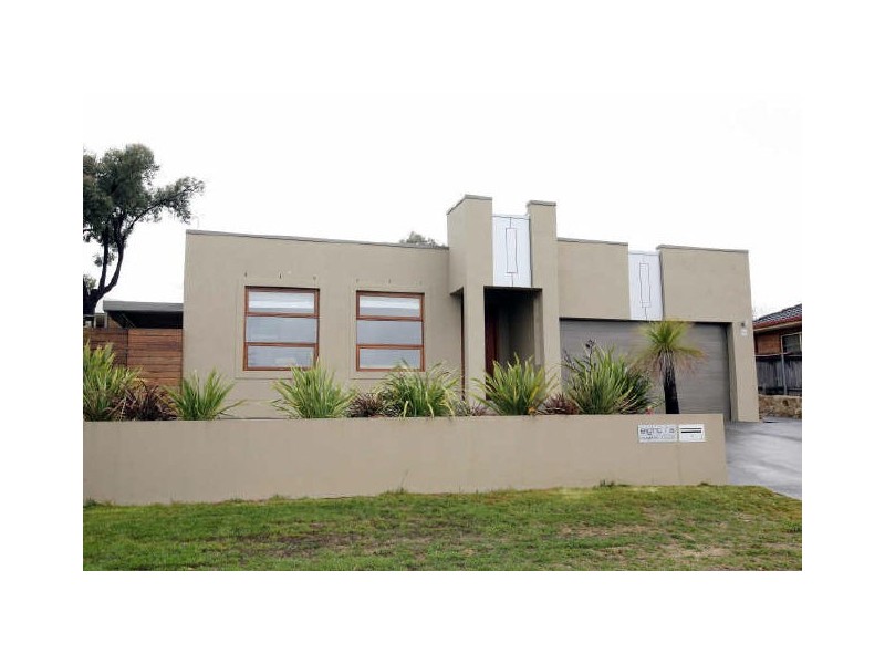 8A Nugent Close, Jerrabomberra NSW 2619