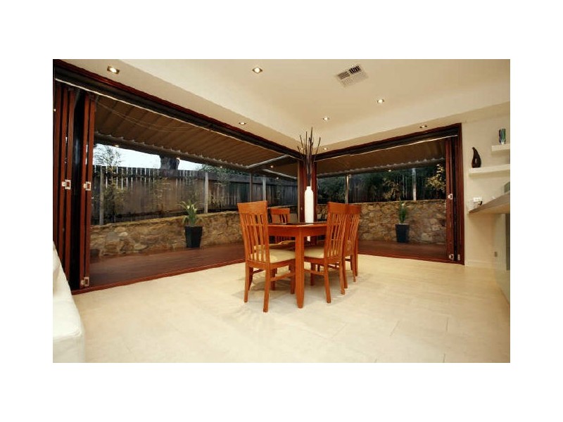 8B Nugent Close, Jerrabomberra NSW 2619