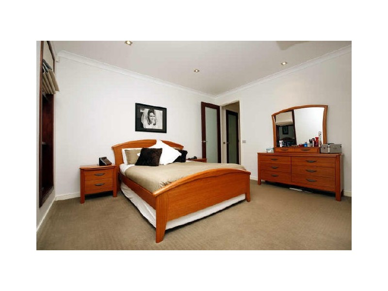 8B Nugent Close, Jerrabomberra NSW 2619