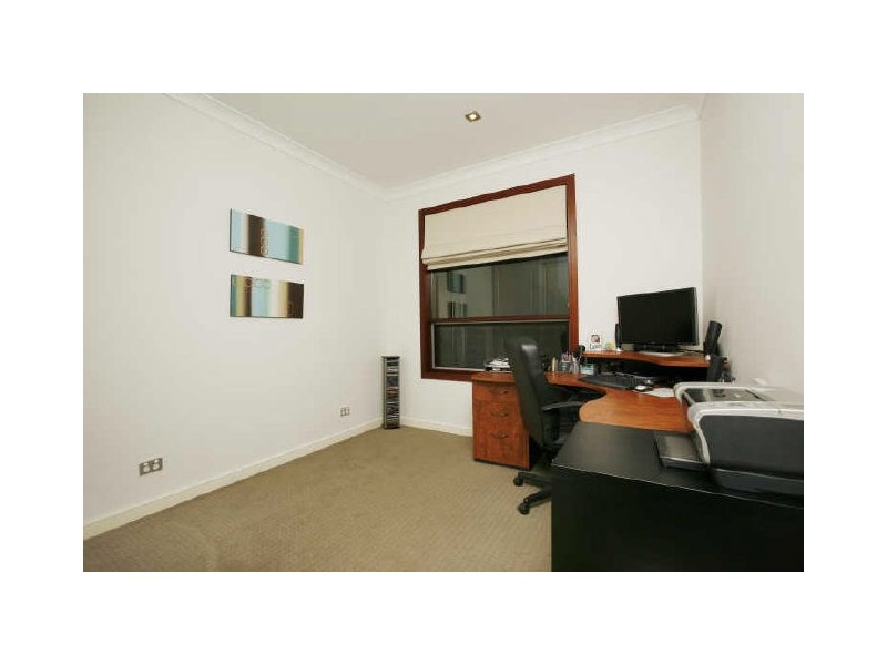 8B Nugent Close, Jerrabomberra NSW 2619