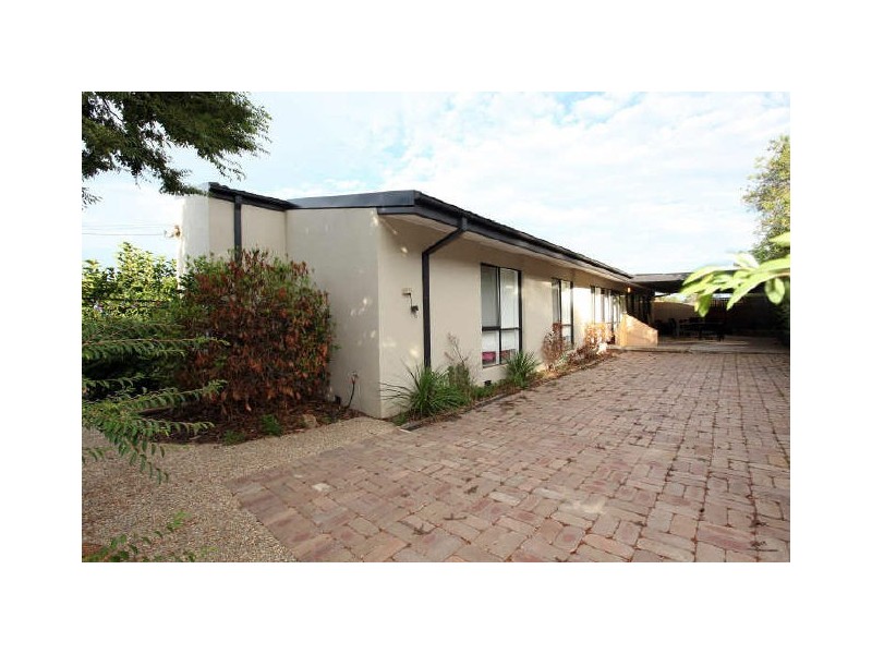 4 Hinckley Place, Kambah ACT 2902