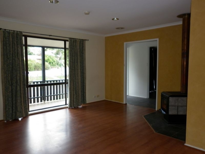 15 Bertram Street, Fadden ACT 2904