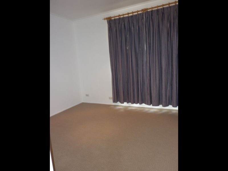 15 Bertram Street, Fadden ACT 2904