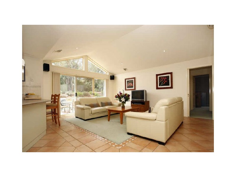 9 Pepper Place, Jerrabomberra NSW 2619