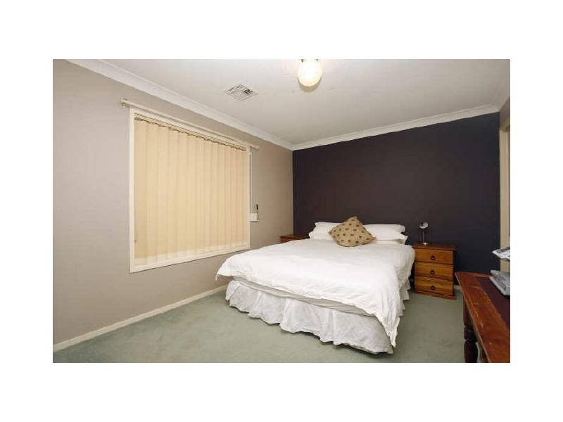 9 Pepper Place, Jerrabomberra NSW 2619