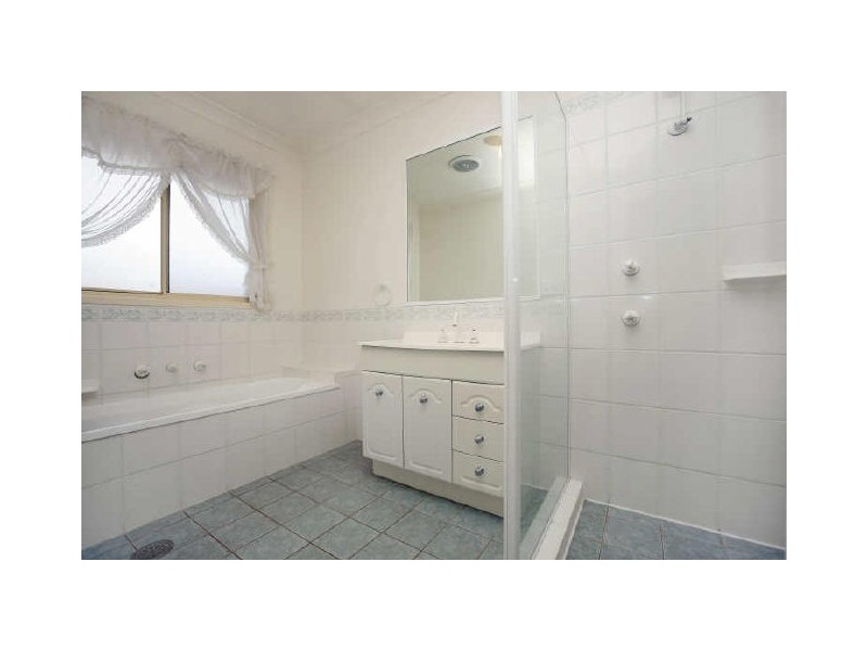 9 Pepper Place, Jerrabomberra NSW 2619