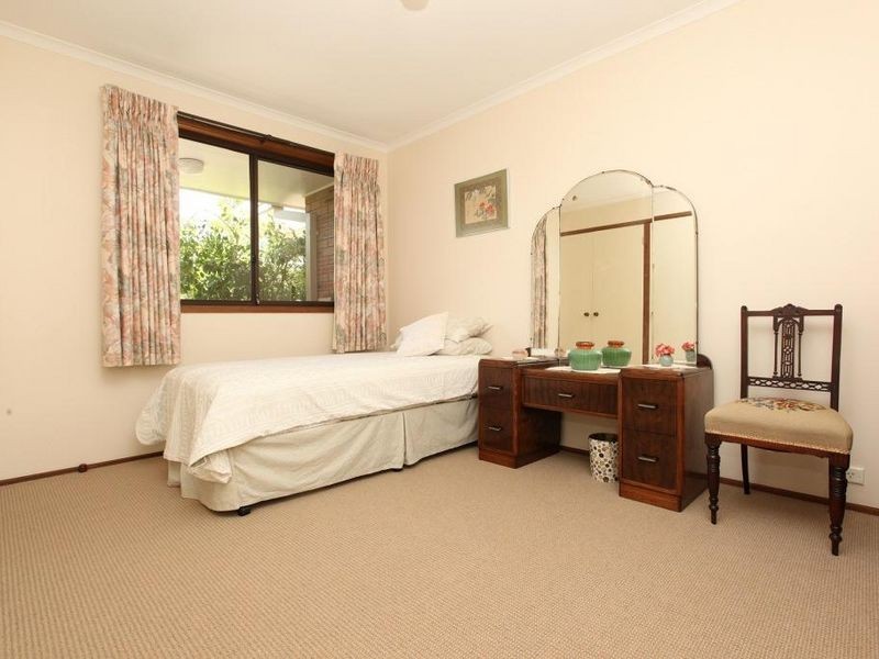 27 Govett Place, Holder ACT 2611