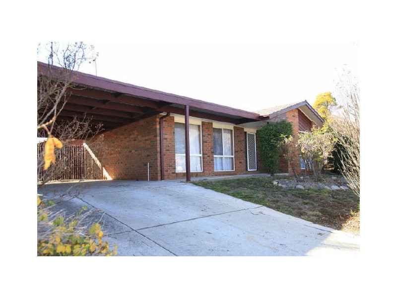 35 Pockett Avenue, Banks ACT 2906