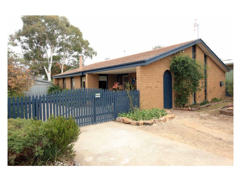 3 Millar Place, Kambah ACT 2902