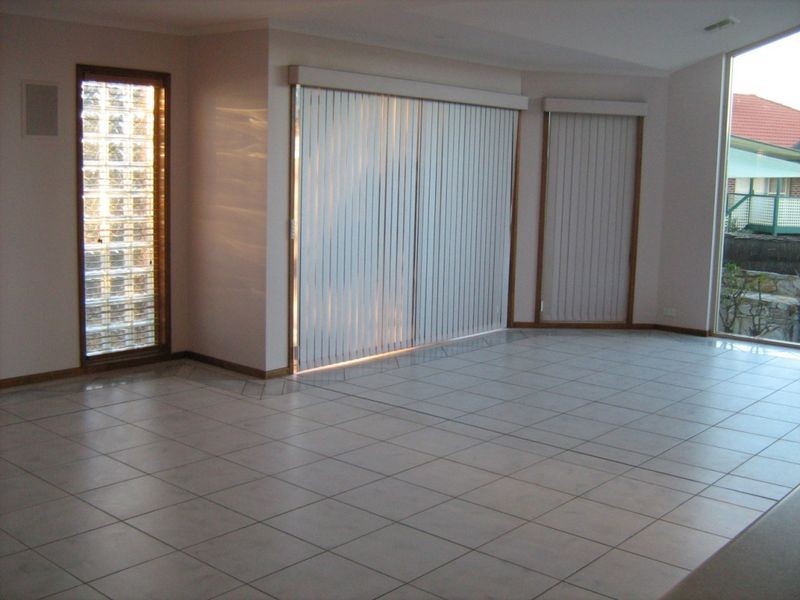 24 Wootton Crescent, Gordon ACT 2906